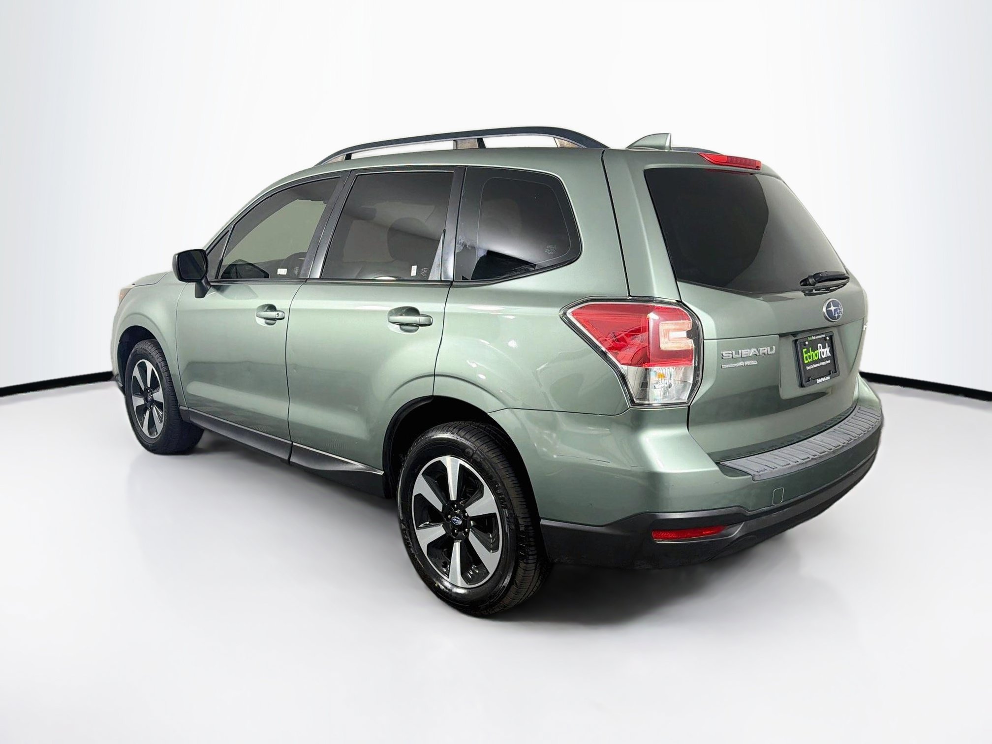 Used 2017 Subaru Forester 2.5i w/ Alloy Wheel Package AWD/4WD image 5