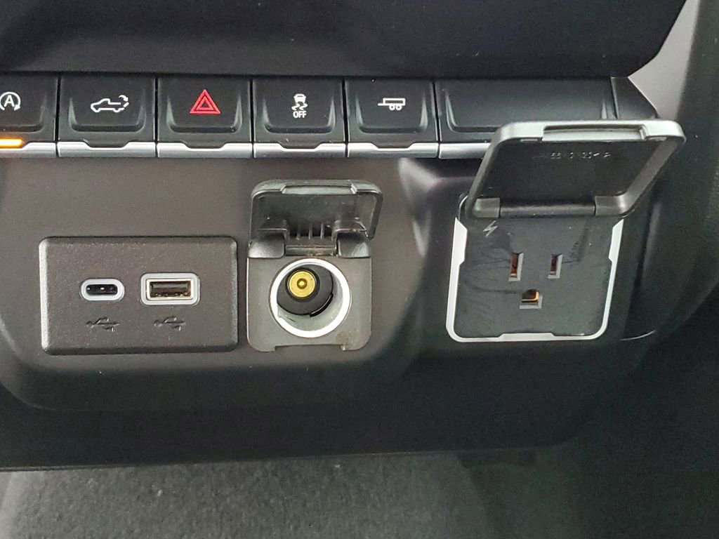 Used 2023 Chevrolet Silverado 1500 Custom RWD image 18