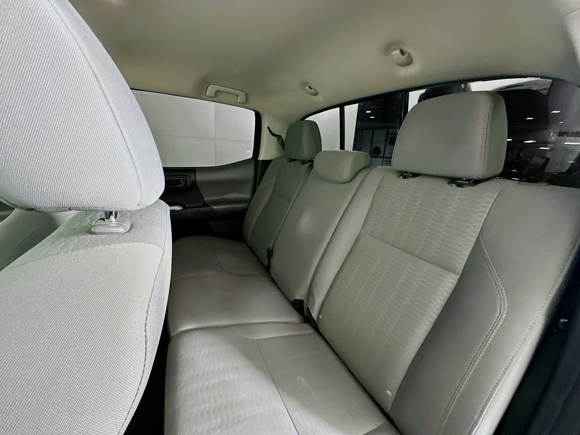 Used 2019 Toyota Tacoma SR5 image 25