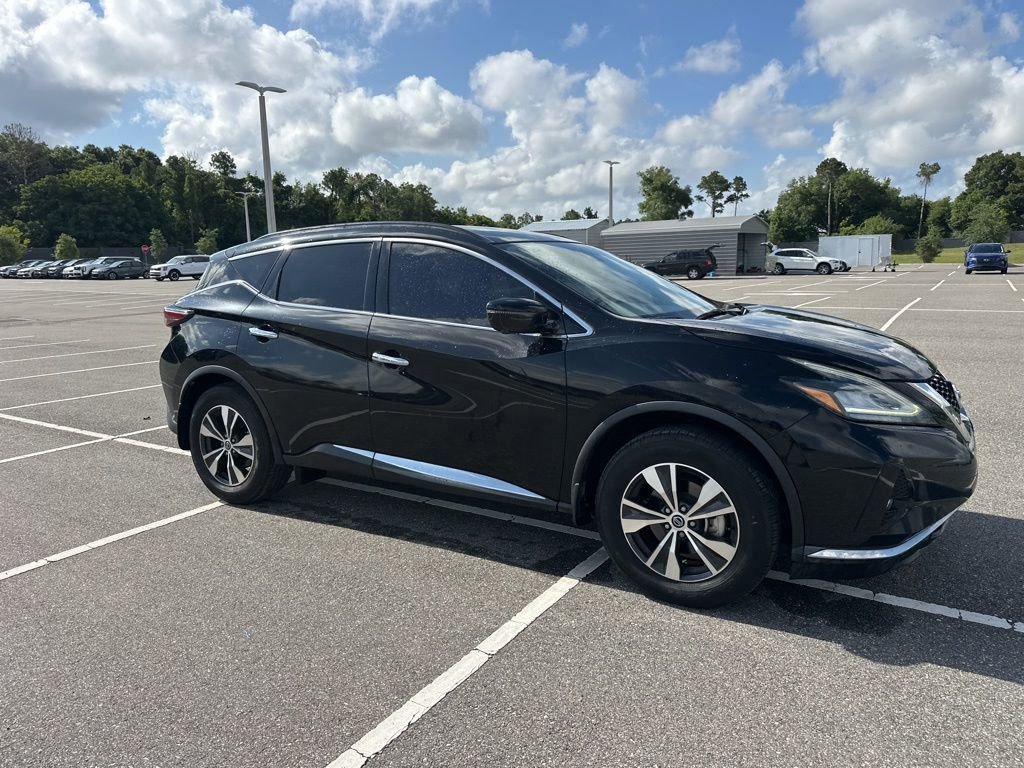 Used 2020 Nissan Murano SV w/ Premium Package FWD image 2