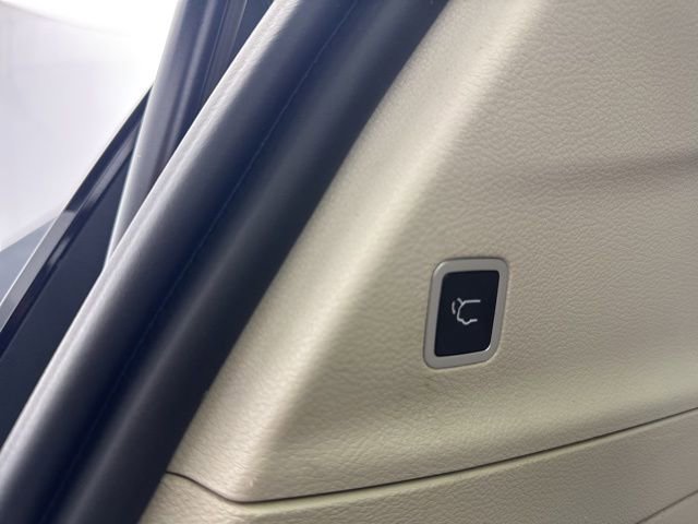 Used 2020 Chrysler Pacifica Limited w/ Advanced Safetytec Group image 47