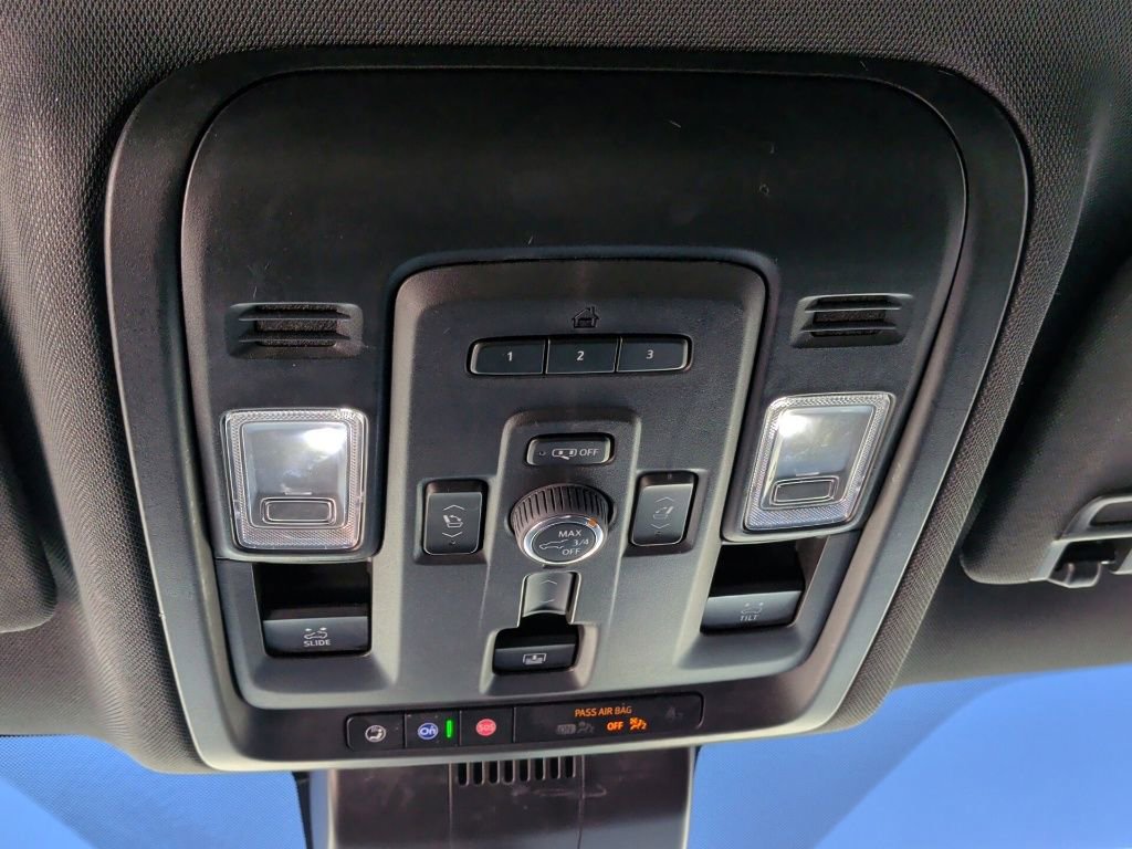 Used 2023 Chevrolet Tahoe High Country RWD image 23