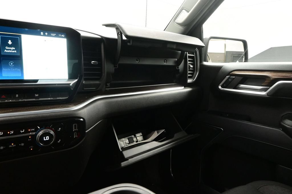Used 2024 Chevrolet Silverado 1500 LT AWD/4WD image 25
