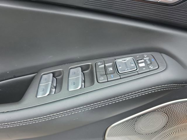 Used 2017 Genesis G90 3.3T Premium image 42