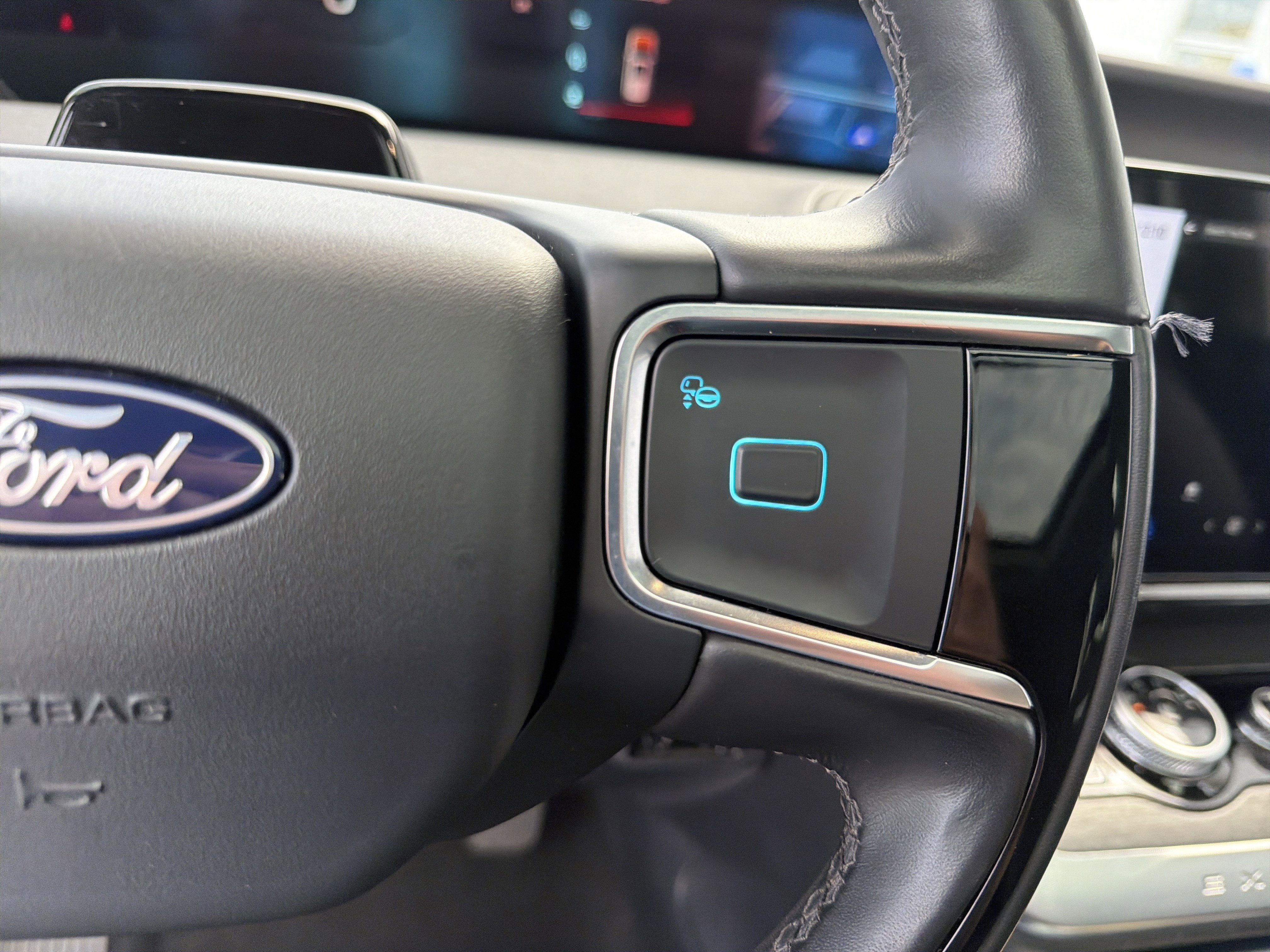 Used 2025 Ford Expedition Max Platinum AWD/4WD image 41