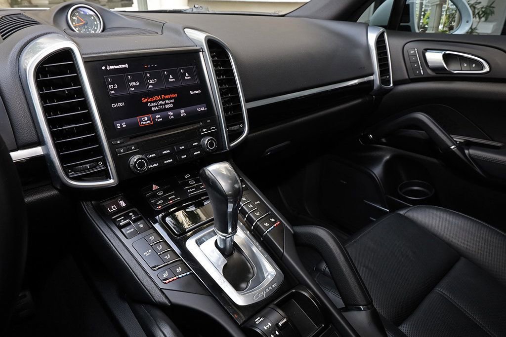 Used 2018 Porsche Cayenne Platinum Edition image 10