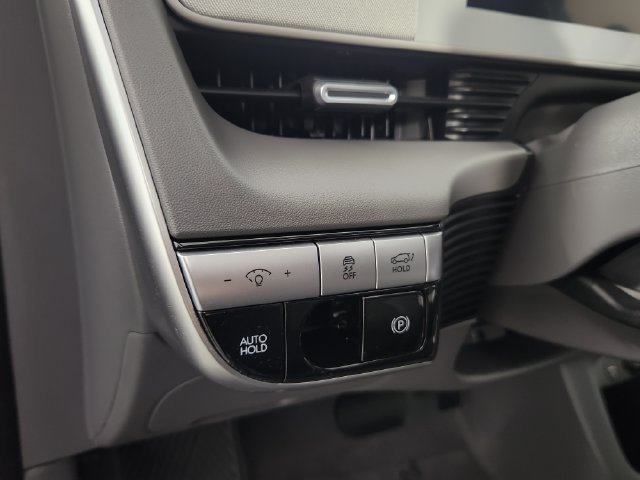 Certified 2024 Hyundai Ioniq 5 SEL AWD/4WD image 21