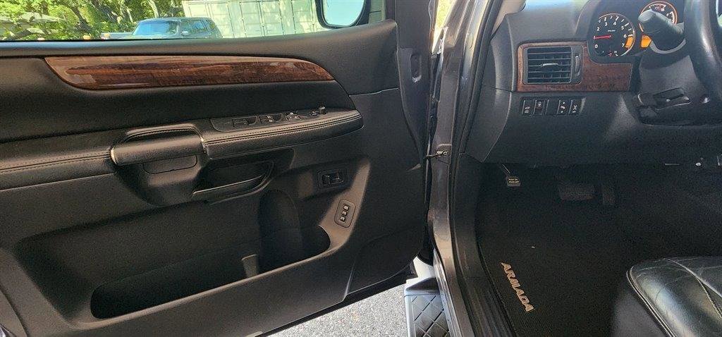 Used 2013 Nissan Armada Platinum RWD image 24
