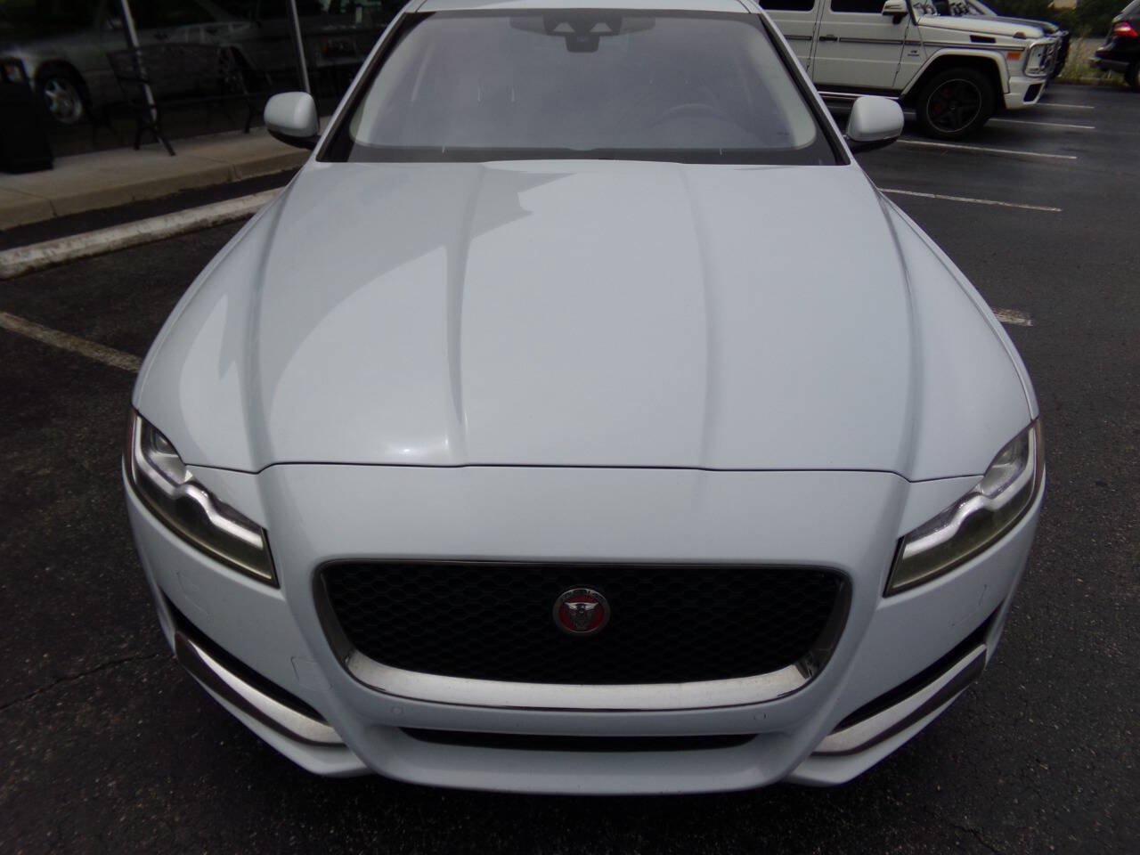Used 2016 Jaguar XF Premium RWD image 52