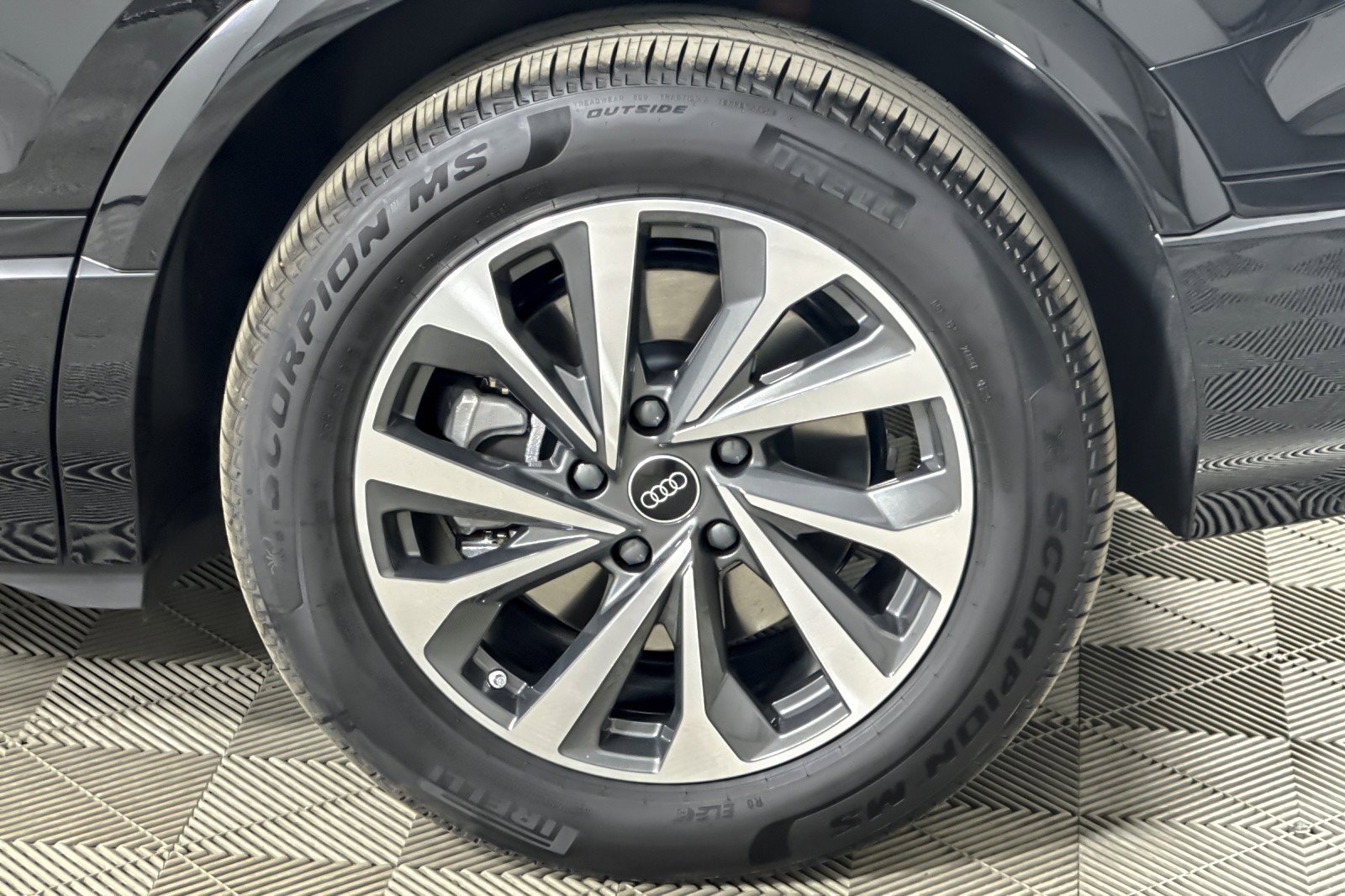 New 2027 Audi Q6 e-tron Premium AWD/4WD image 26