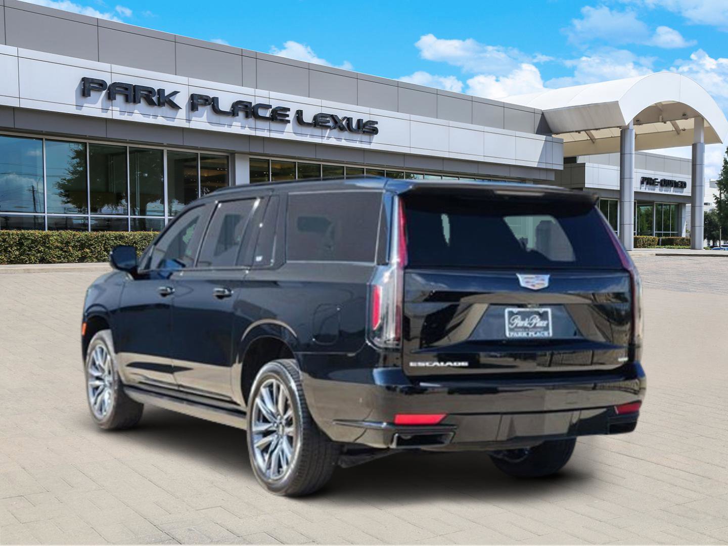Used 2023 Cadillac Escalade ESV Sport Platinum image 4