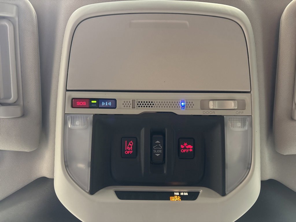 Used 2022 Subaru Forester Limited w/ Popular Package #2 image 32