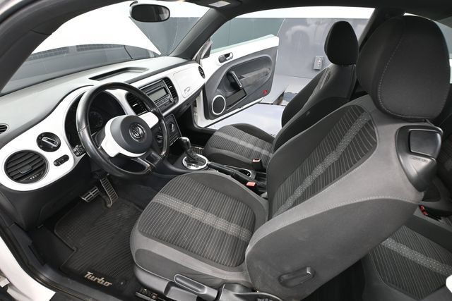 Used 2012 Volkswagen Beetle 2.0T FWD image 16