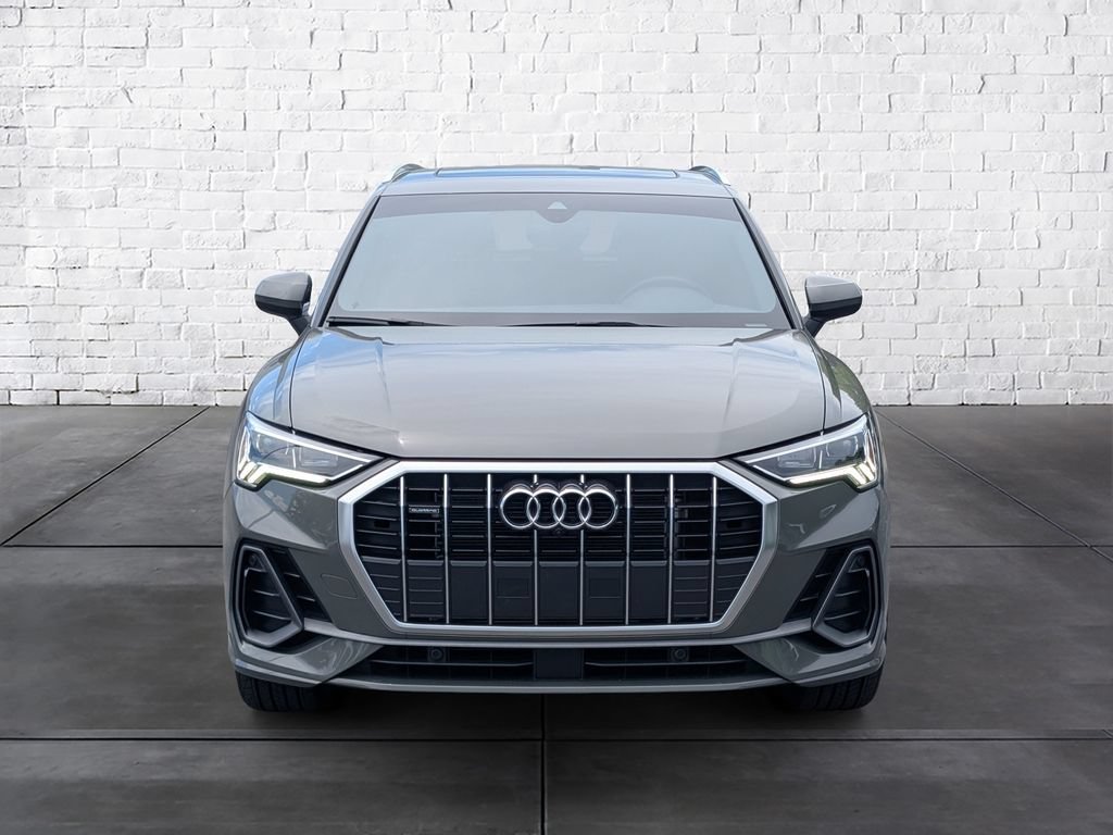 Used 2023 Audi Q3 2.0T Premium Plus w/ Premium Plus Package AWD/4WD image 3