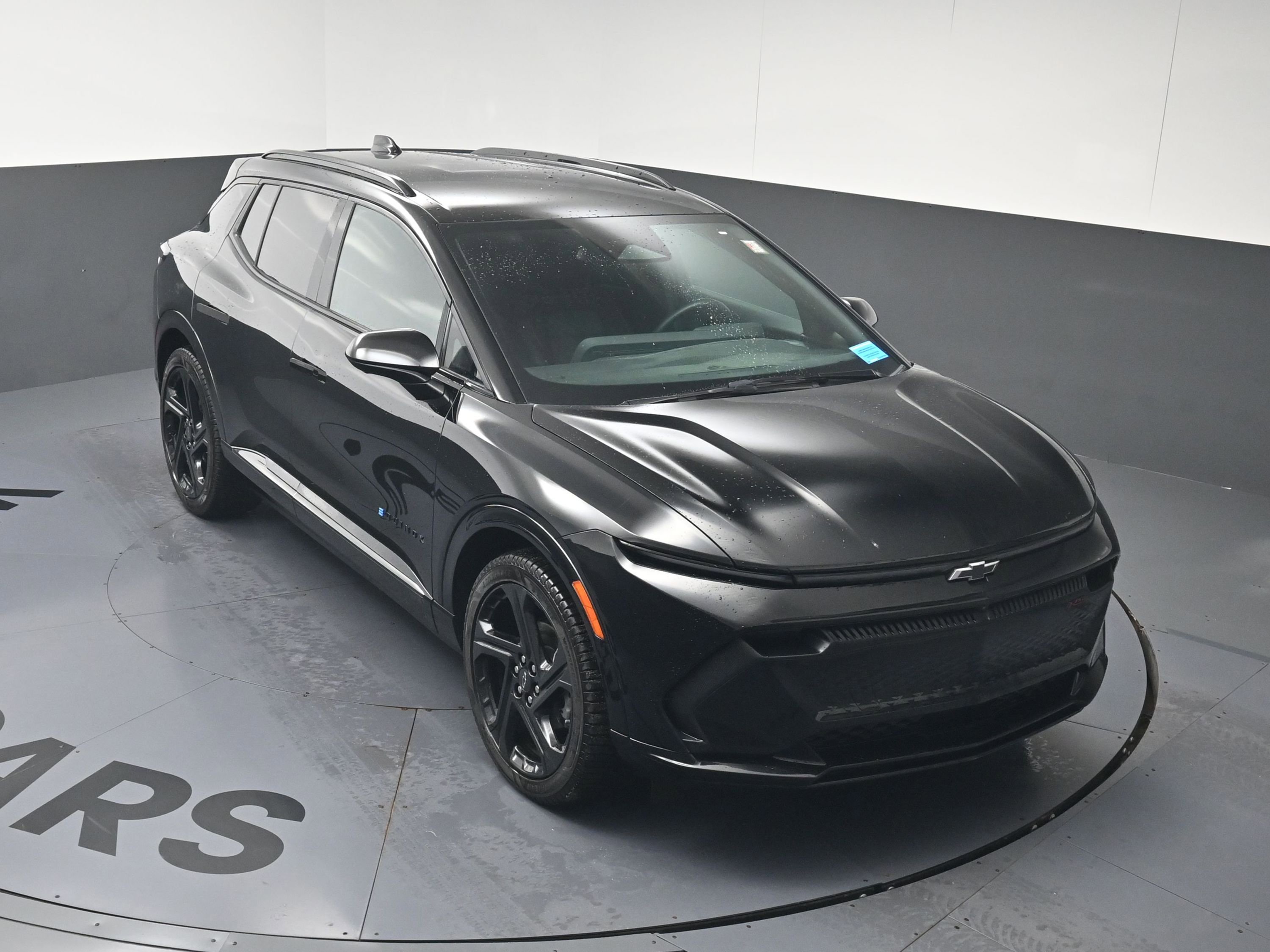 Used 2024 Chevrolet Equinox EV RS FWD image 14