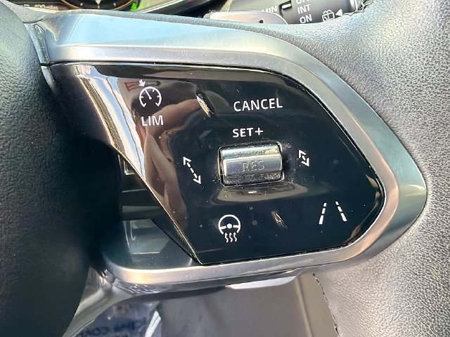 Used 2023 Jaguar F-PACE S AWD/4WD image 38