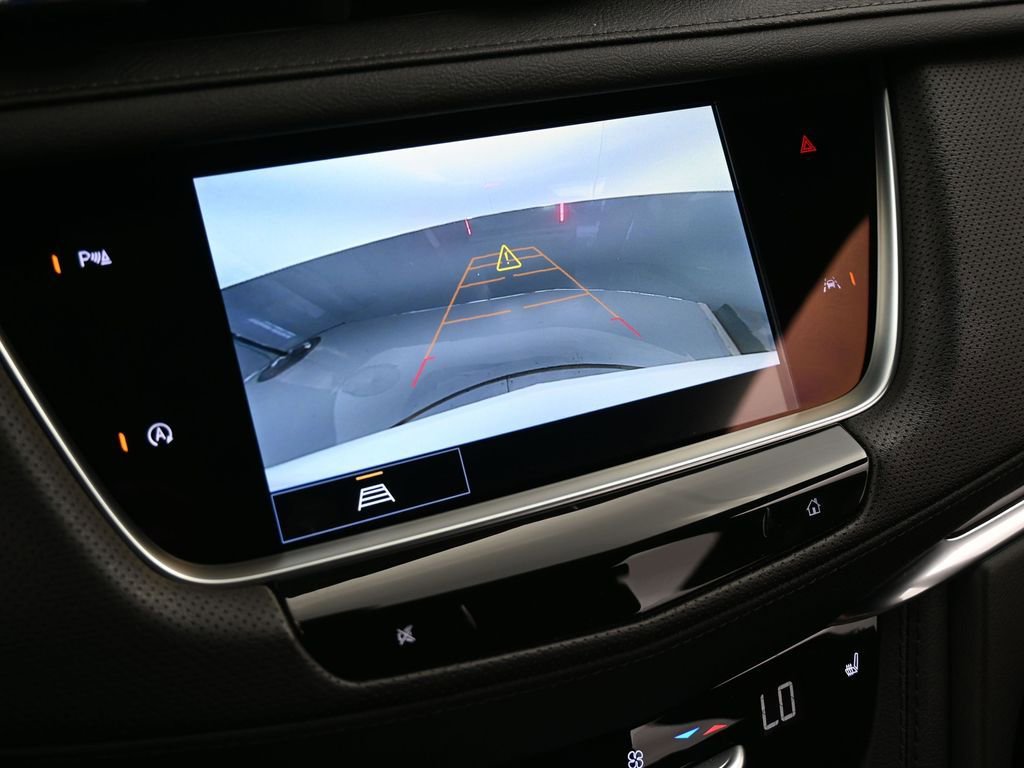 Used 2024 Cadillac XT6 Luxury image 25