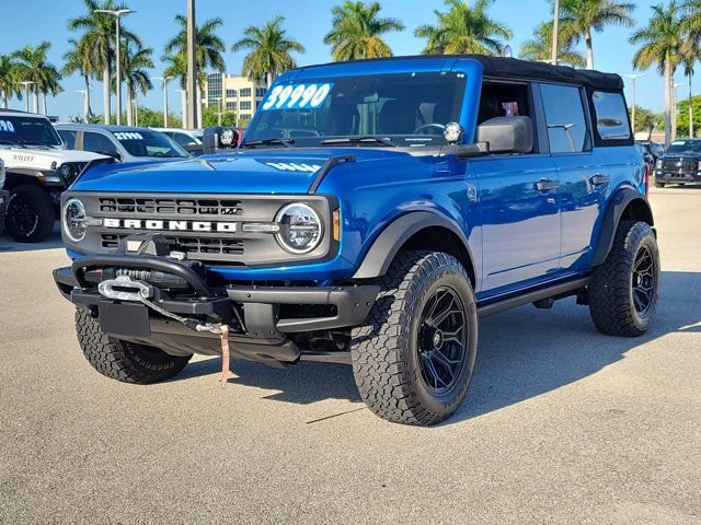 Certified 2022 Ford Bronco Black Diamond image 3