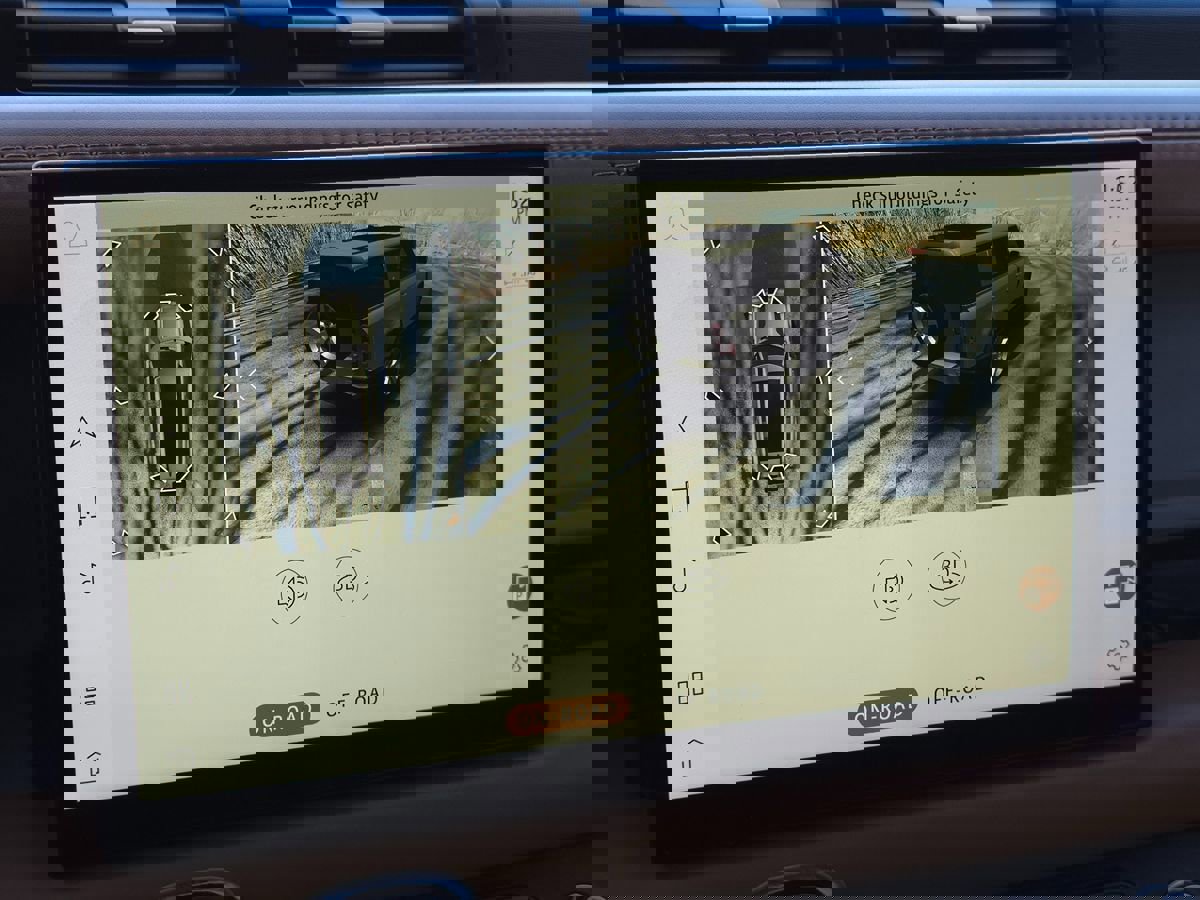 Used 2023 Land Rover Defender 130 S image 49