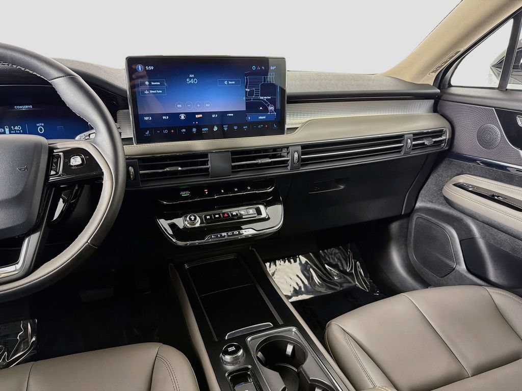 Certified 2025 Lincoln Corsair FWD image 23