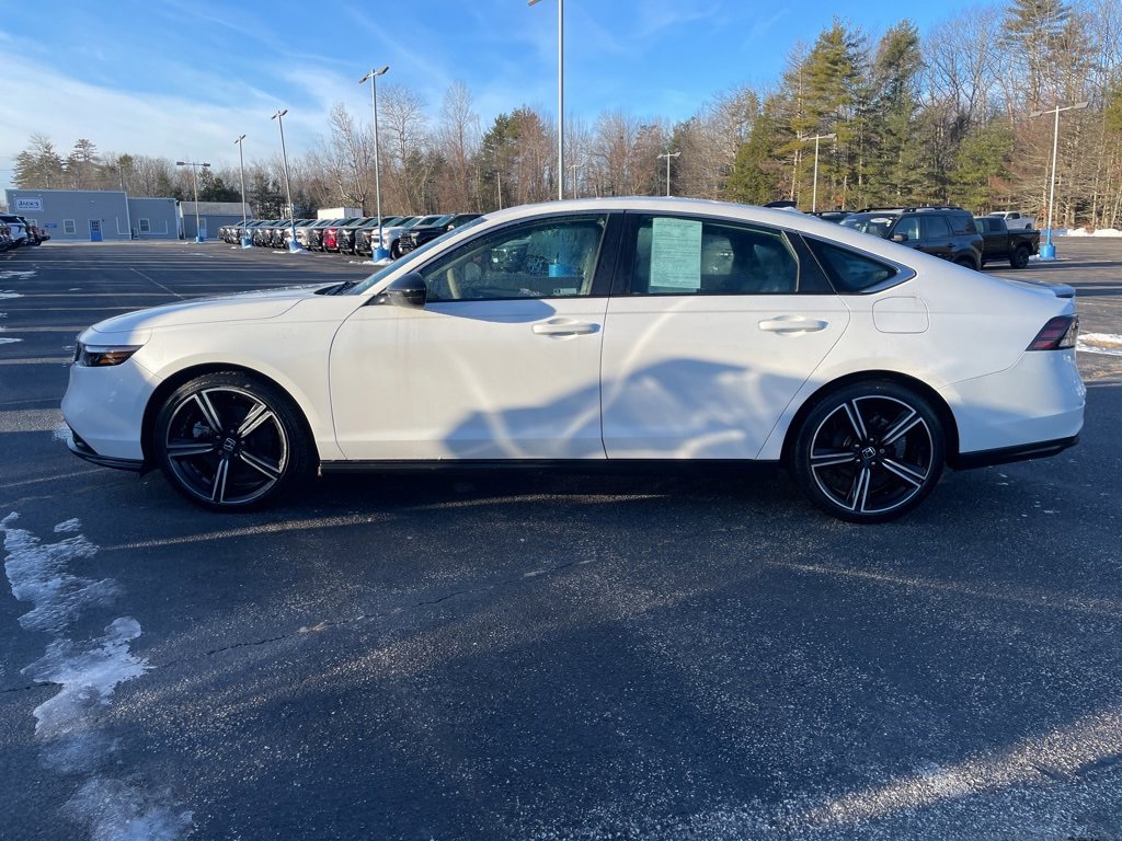 Used 2023 Honda Accord Sport image 3