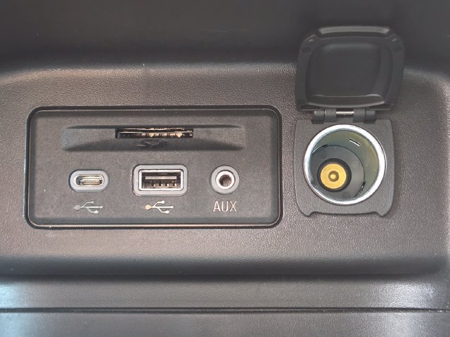 Used 2024 Chevrolet Equinox LT FWD image 30