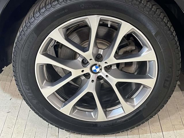Used 2019 BMW X5 xDrive40i w/ Executive Package AWD/4WD image 14