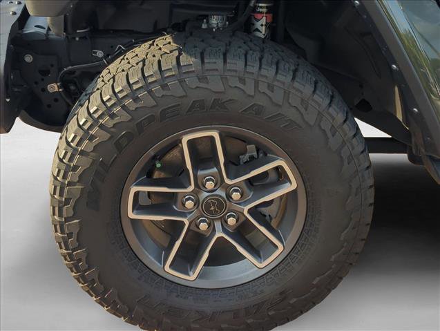 Used 2024 Jeep Gladiator Mojave AWD/4WD image 24