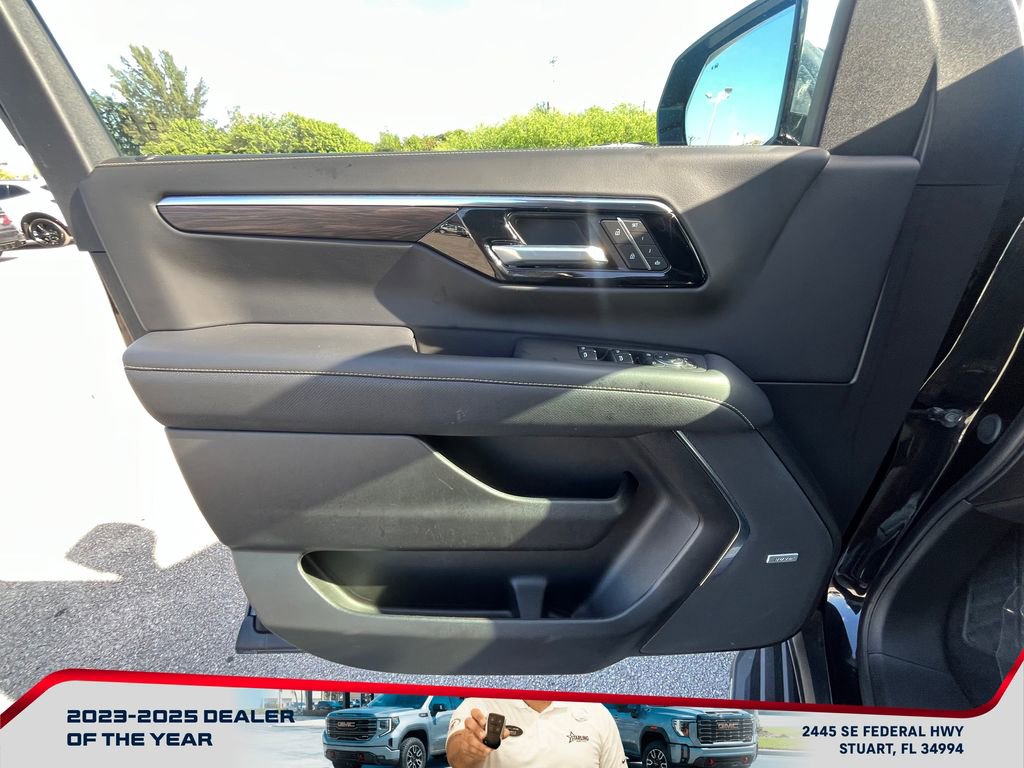 Used 2025 Chevrolet Tahoe Premier image 25