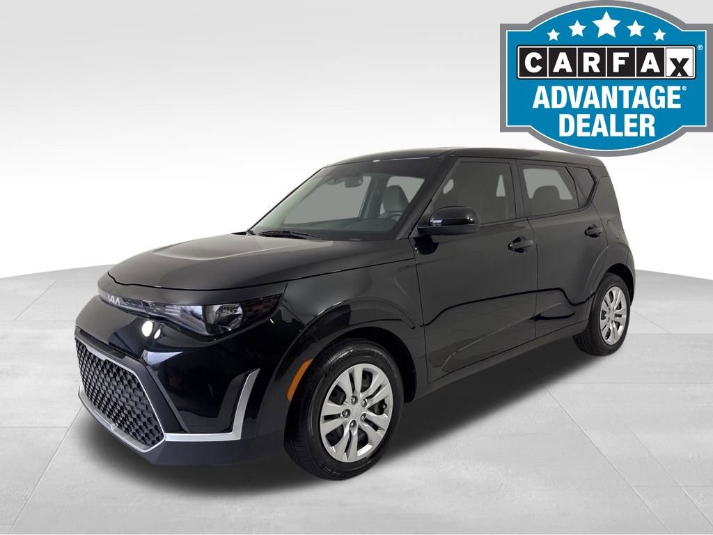 Used 2023 Kia Soul LX image 1