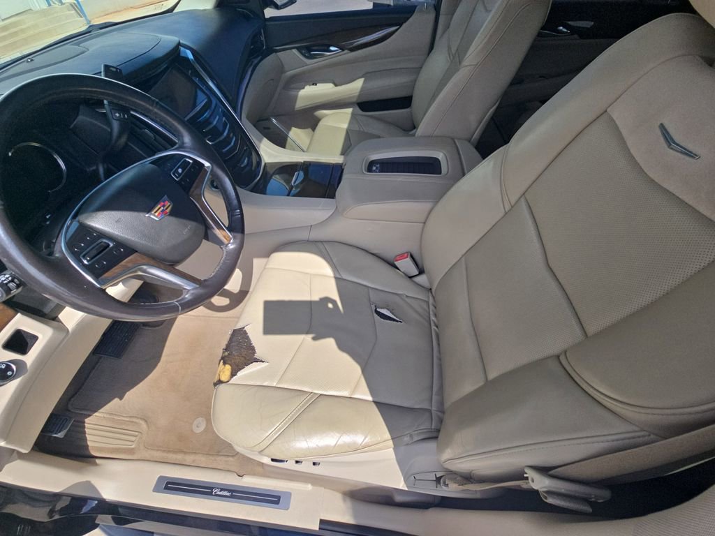 Used 2018 Cadillac Escalade Luxury RWD image 17