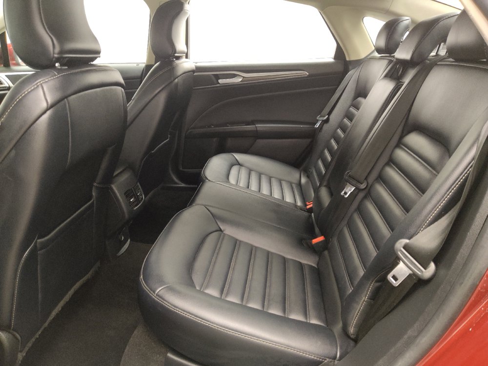 Used 2019 Ford Fusion SEL FWD image 18