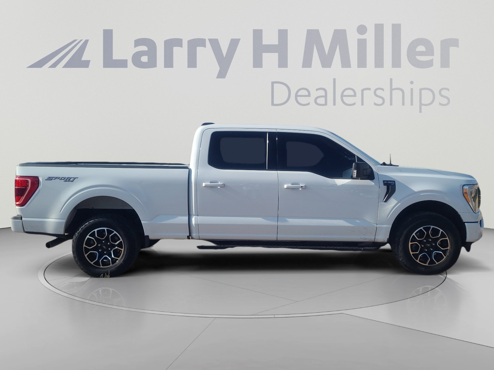 Used 2022 Ford F150 XLT w/ Equipment Group 302A High AWD/4WD image 6