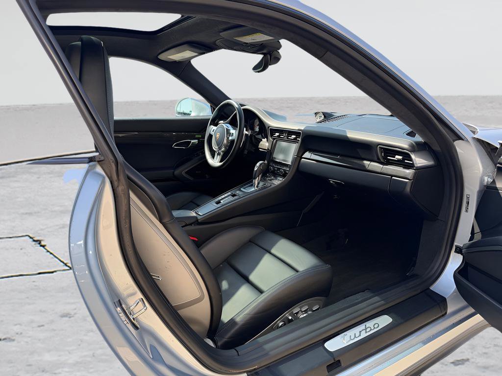 Used 2014 Porsche 911 Turbo image 27