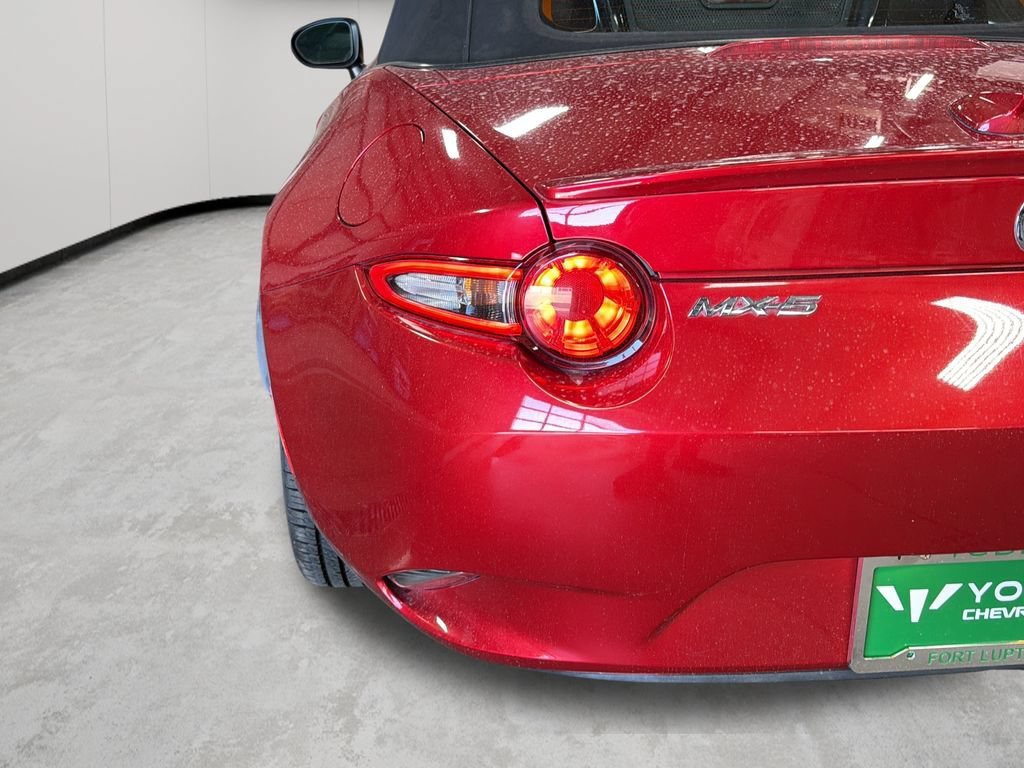 Used 2016 MAZDA MX-5 Miata Grand Touring RWD image 39
