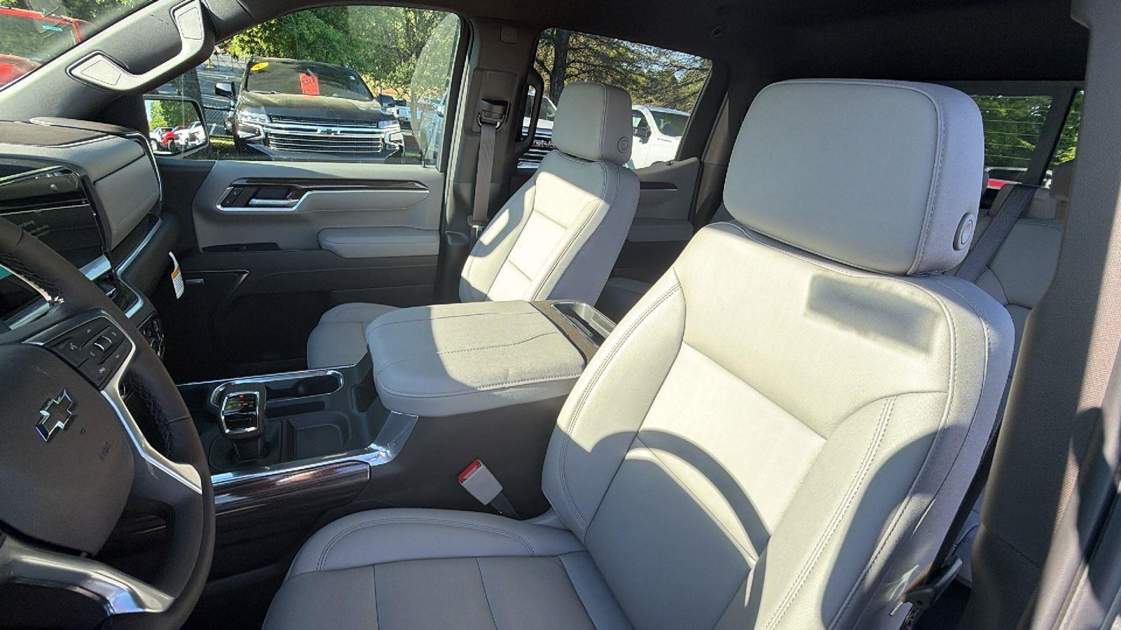 New 2026 Chevrolet Silverado 1500 RST w/ RST All Star Premium Package AWD/4WD image 14