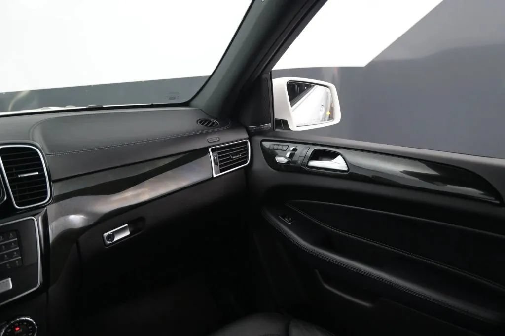 Used 2019 Mercedes-Benz GLS 450 4MATIC w/ Premium 1 Package image 36