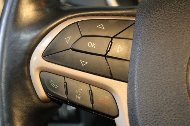 Used 2014 Jeep Cherokee Altitude w/ Cold Weather Group image 21
