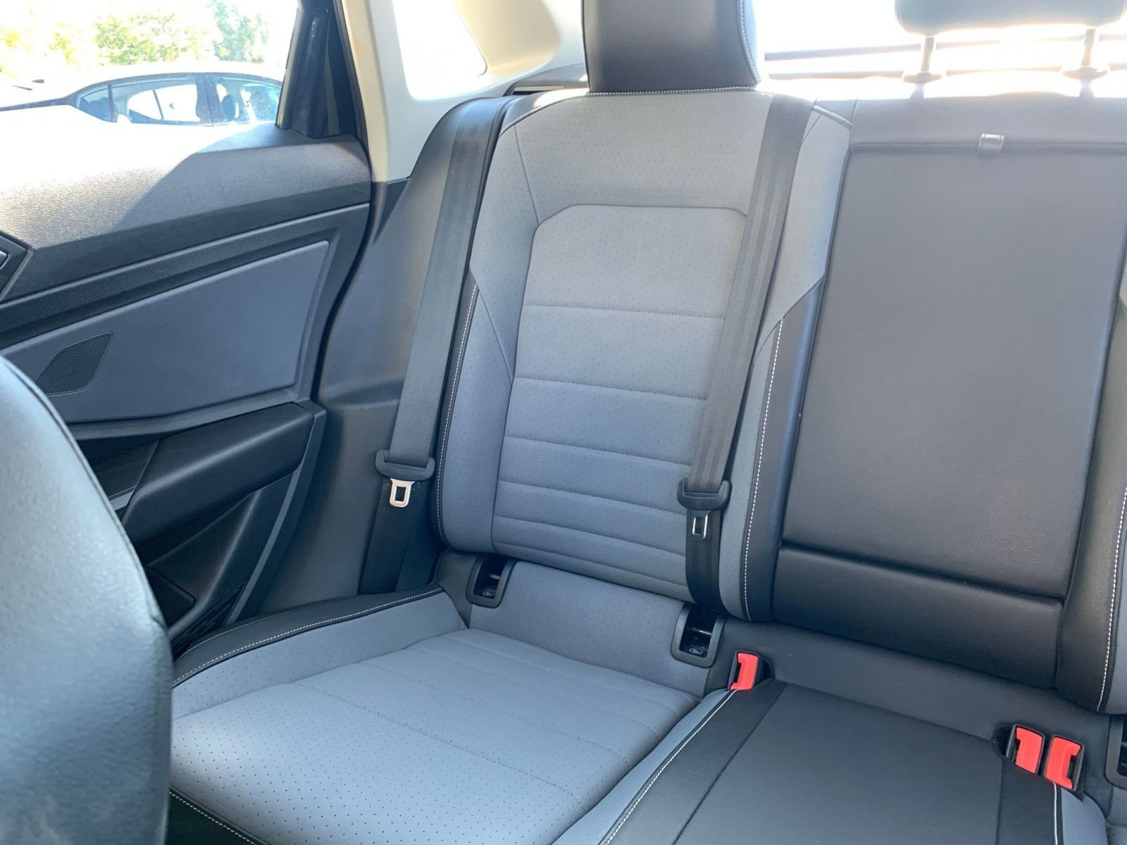 Used 2025 Volkswagen Jetta SE image 38