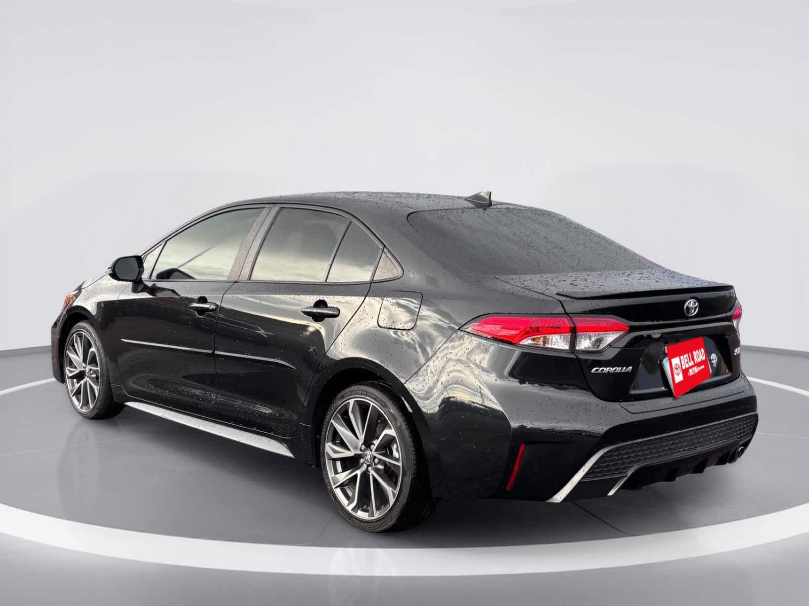 Used 2022 Toyota Corolla SE FWD image 4