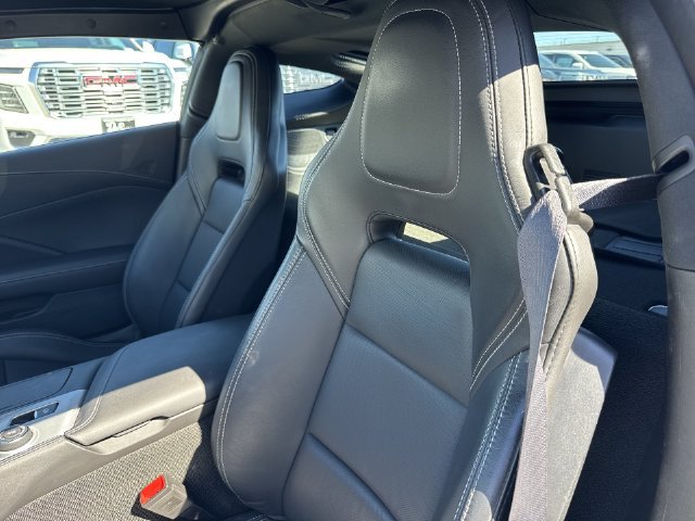 Used 2017 Chevrolet Corvette Stingray Coupe w/ 1LT RWD image 22