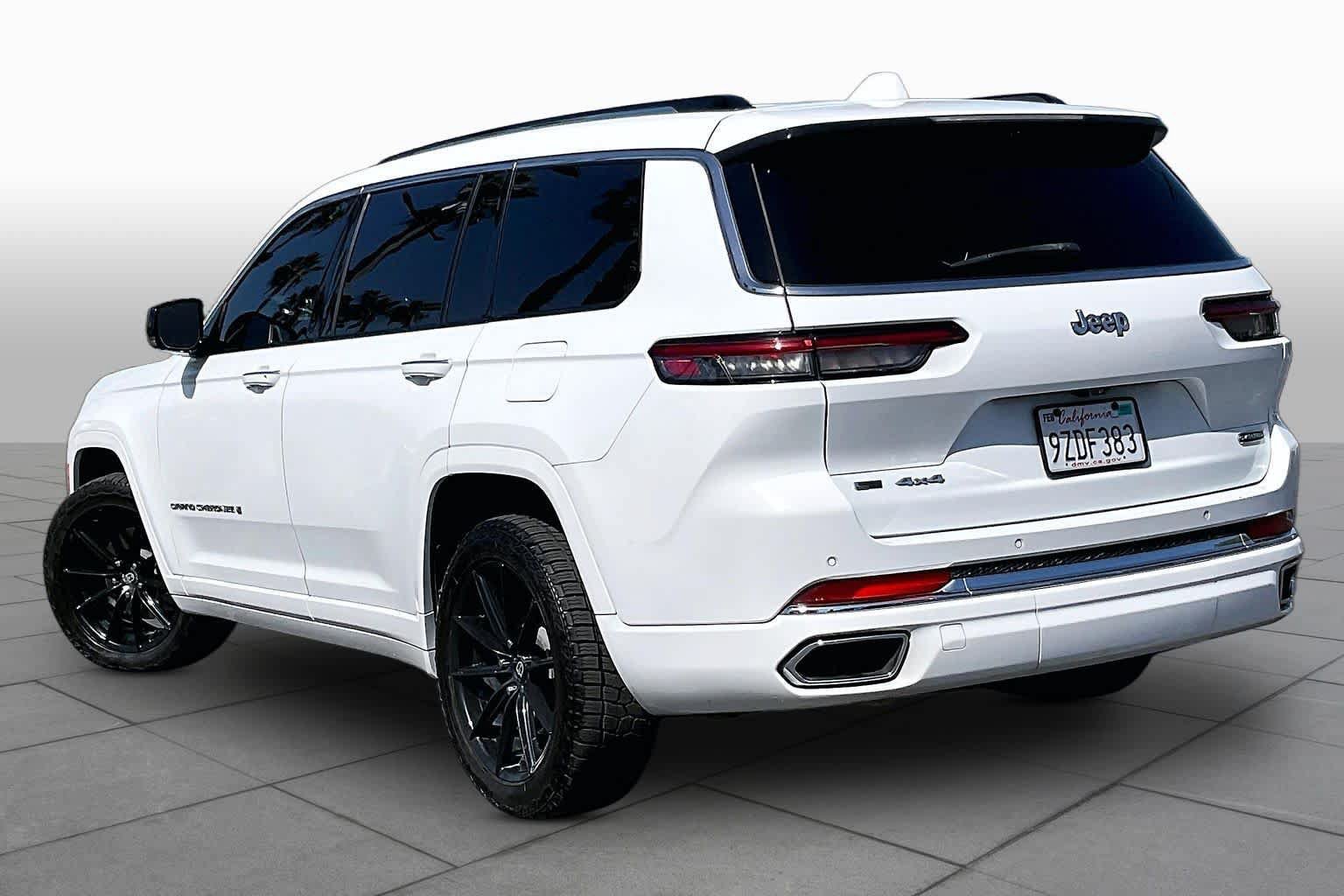Used 2022 Jeep Grand Cherokee L Overland w/ Luxury Tech Group IV AWD/4WD image 11