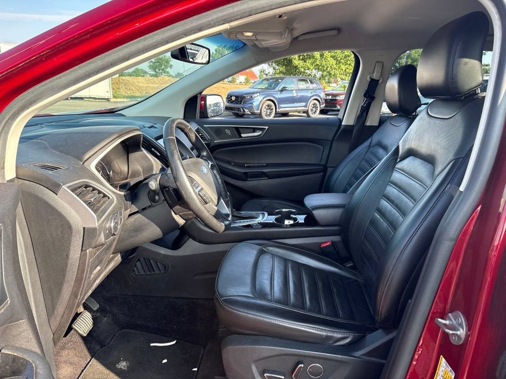 Used 2017 Ford Edge SEL w/ Equipment Group 201A AWD/4WD image 15