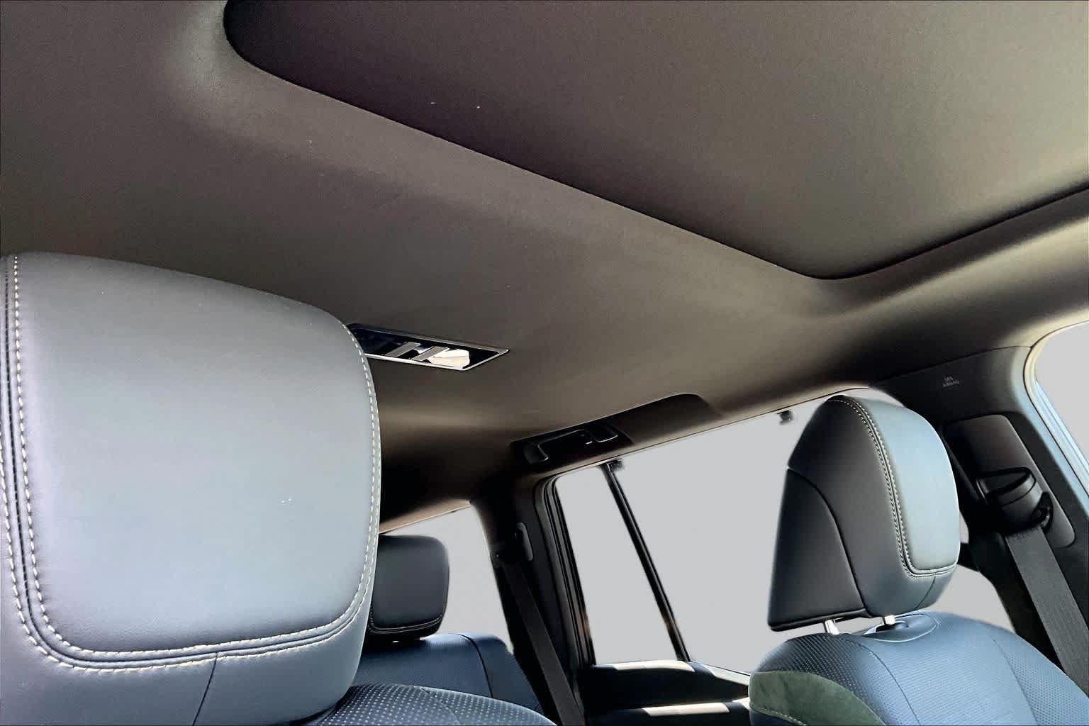 Used 2024 Lexus GX 550 AWD/4WD image 14