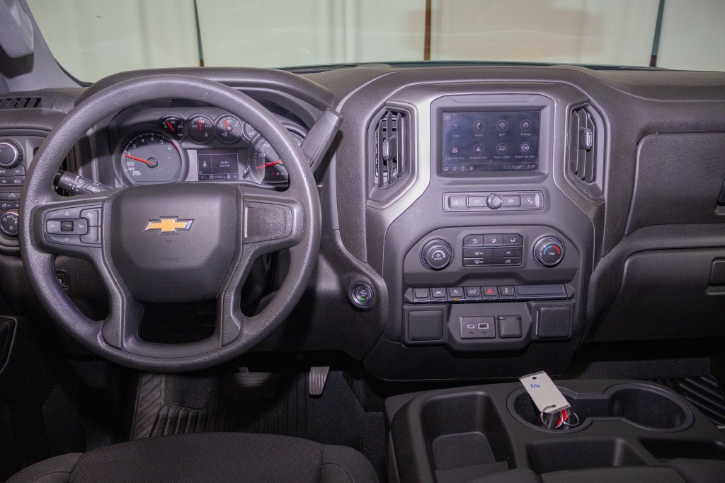 Used 2025 Chevrolet Silverado 1500 Custom AWD/4WD image 15