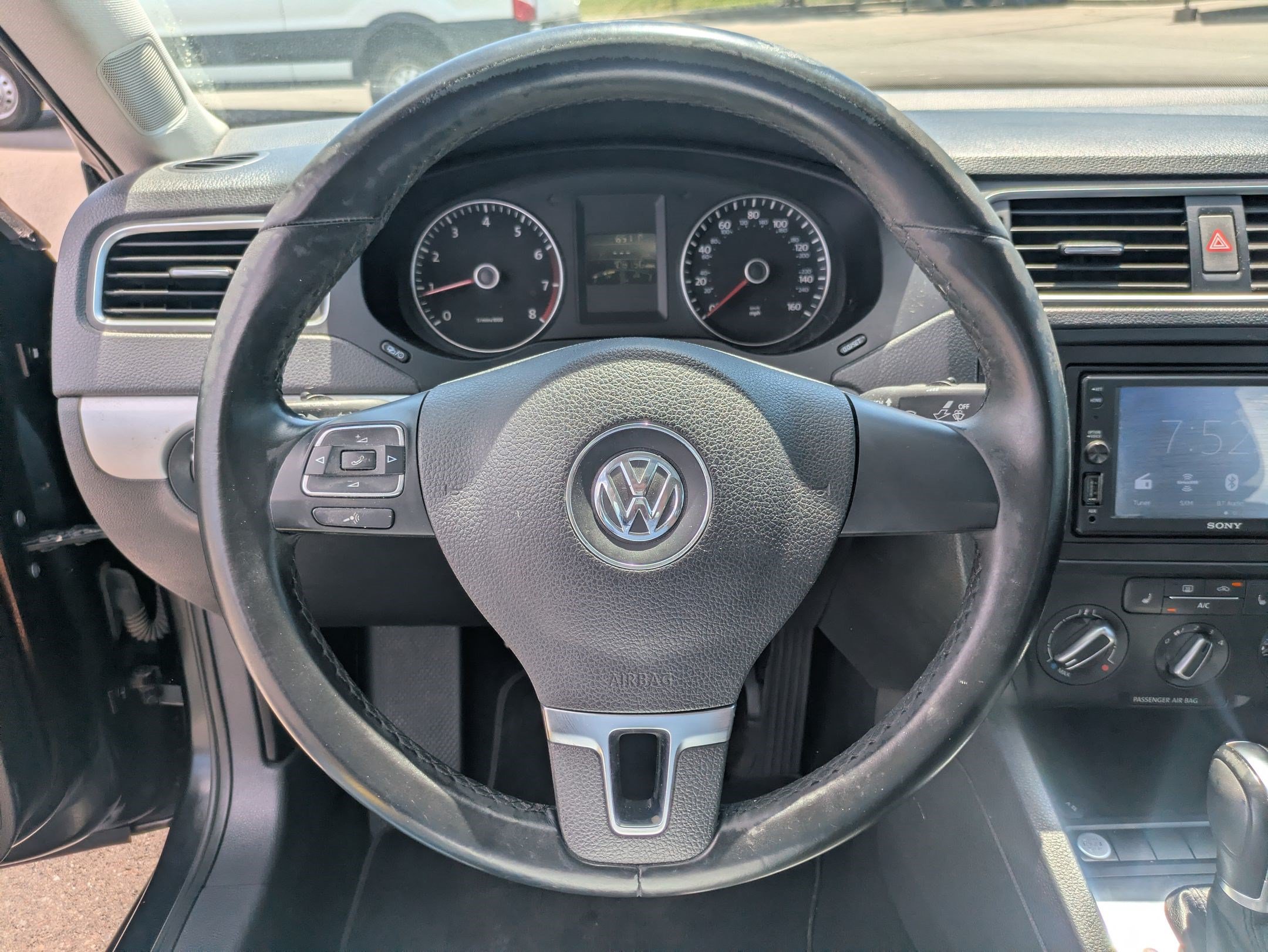 Used 2014 Volkswagen Jetta SE FWD image 17