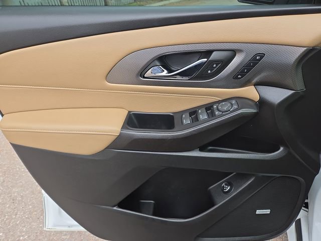 Used 2023 Chevrolet Traverse Premier image 14