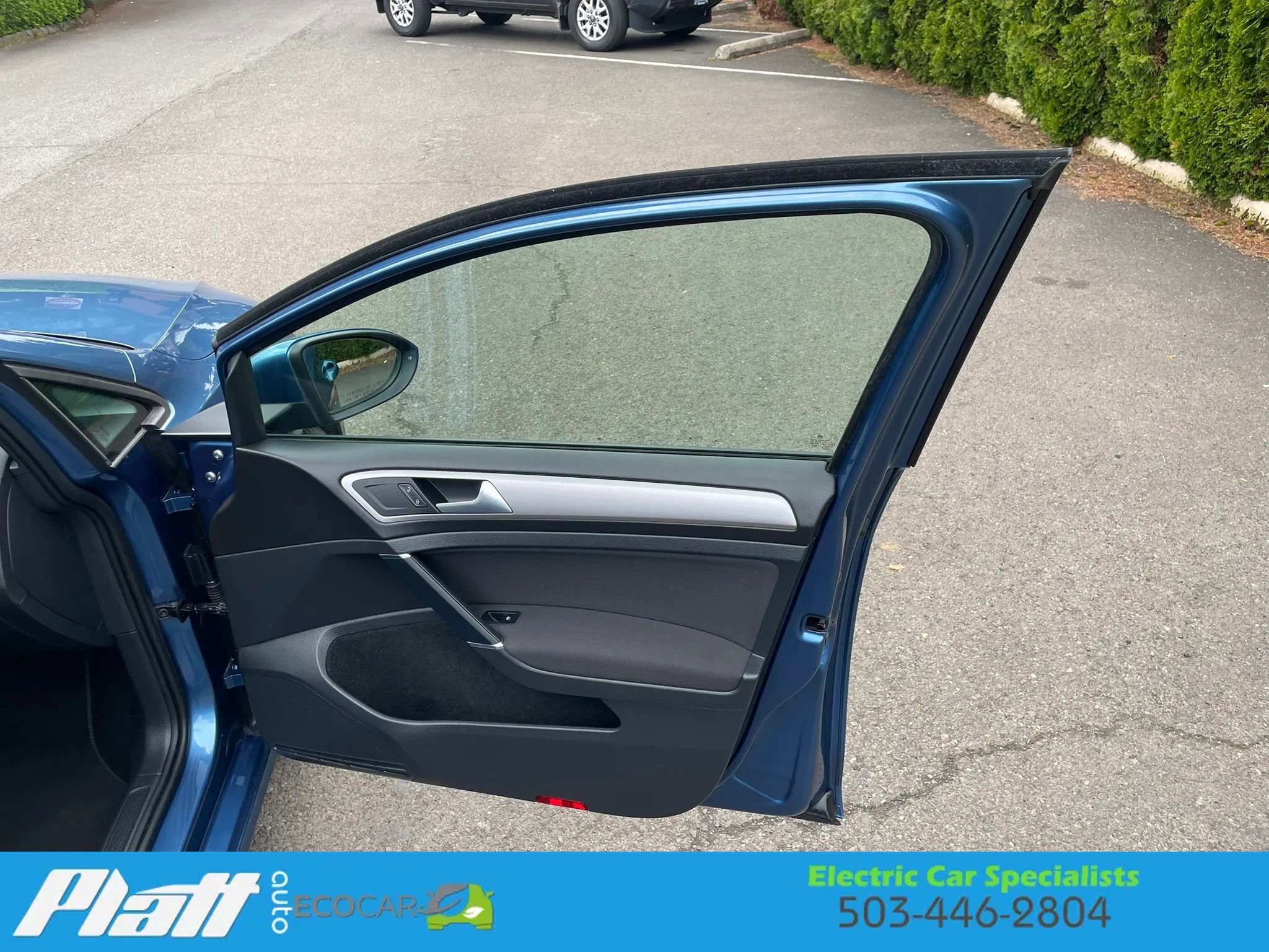 Used 2016 Volkswagen e-Golf SE w/ DC Fast Charging Package FWD image 47