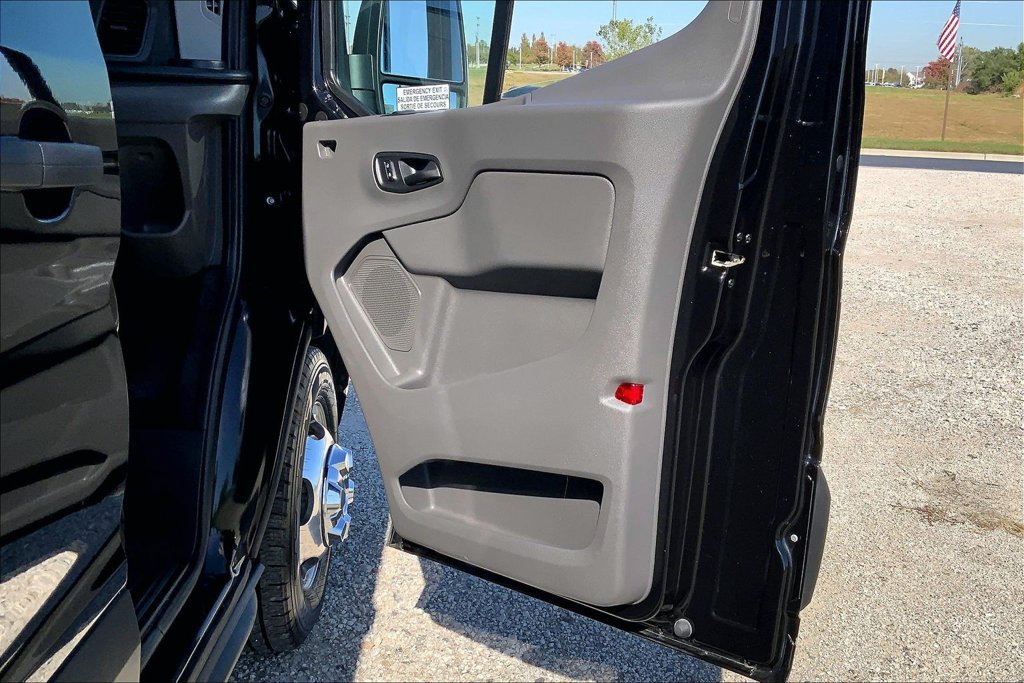 Used 2025 Ford Transit 350 XLT AWD/4WD image 22