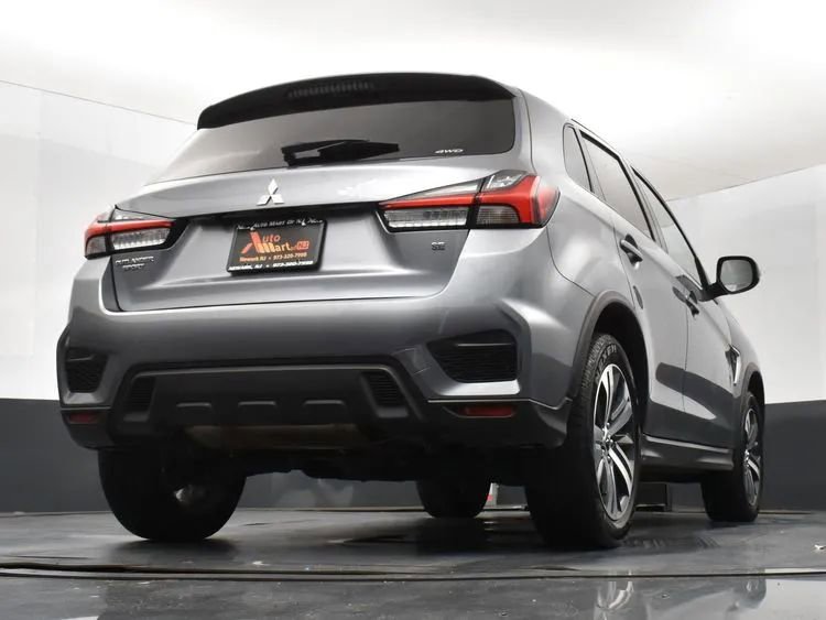 Used 2024 Mitsubishi Outlander Sport SE image 13